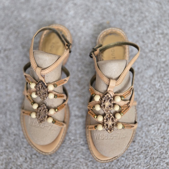 Ladies Sandals, size 6 1/2 - Picture 2 of 4